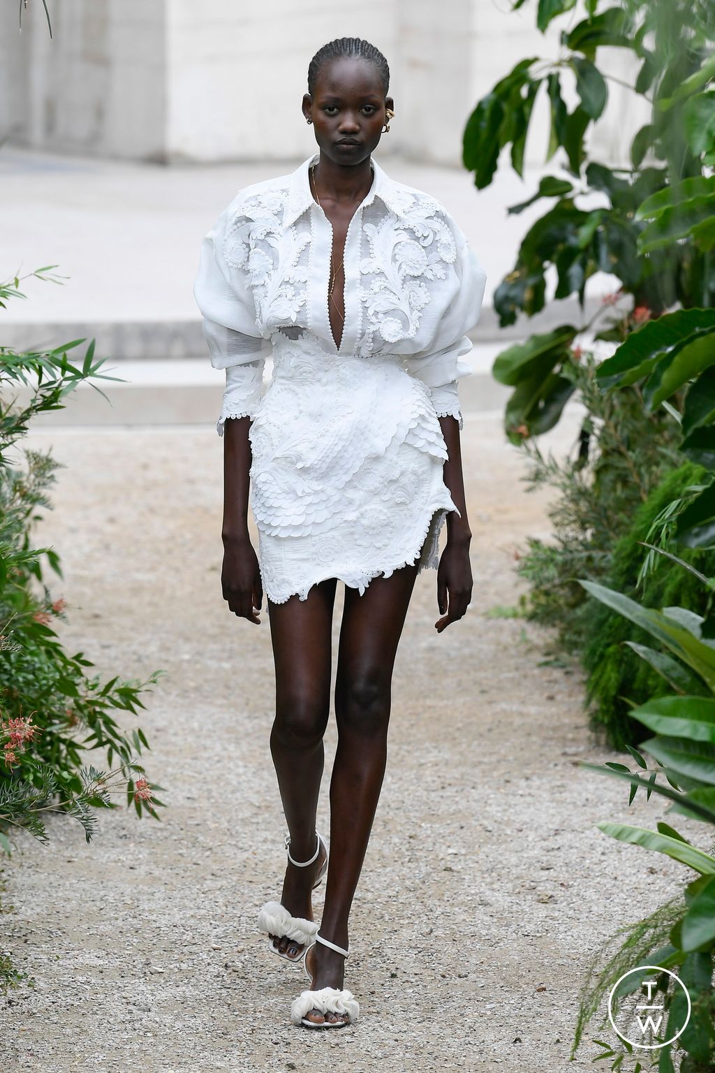 Fashion Week Paris Spring/Summer 2023 look 40 from the Zimmermann collection womenswear