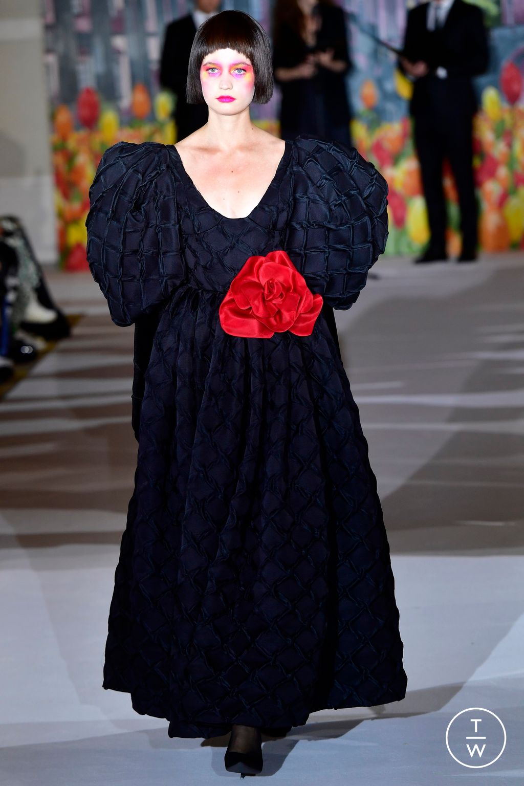 Fashion Week London Spring/Summer 2023 look 1 de la collection Paul Costelloe womenswear