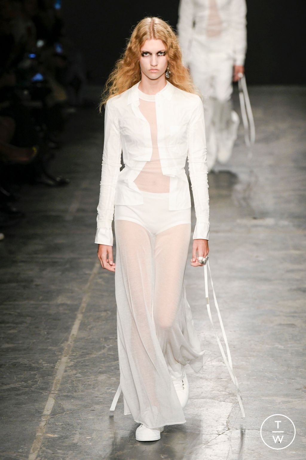 Fashion Week Paris Spring/Summer 2023 look 23 from the Ann Demeulemeester collection womenswear