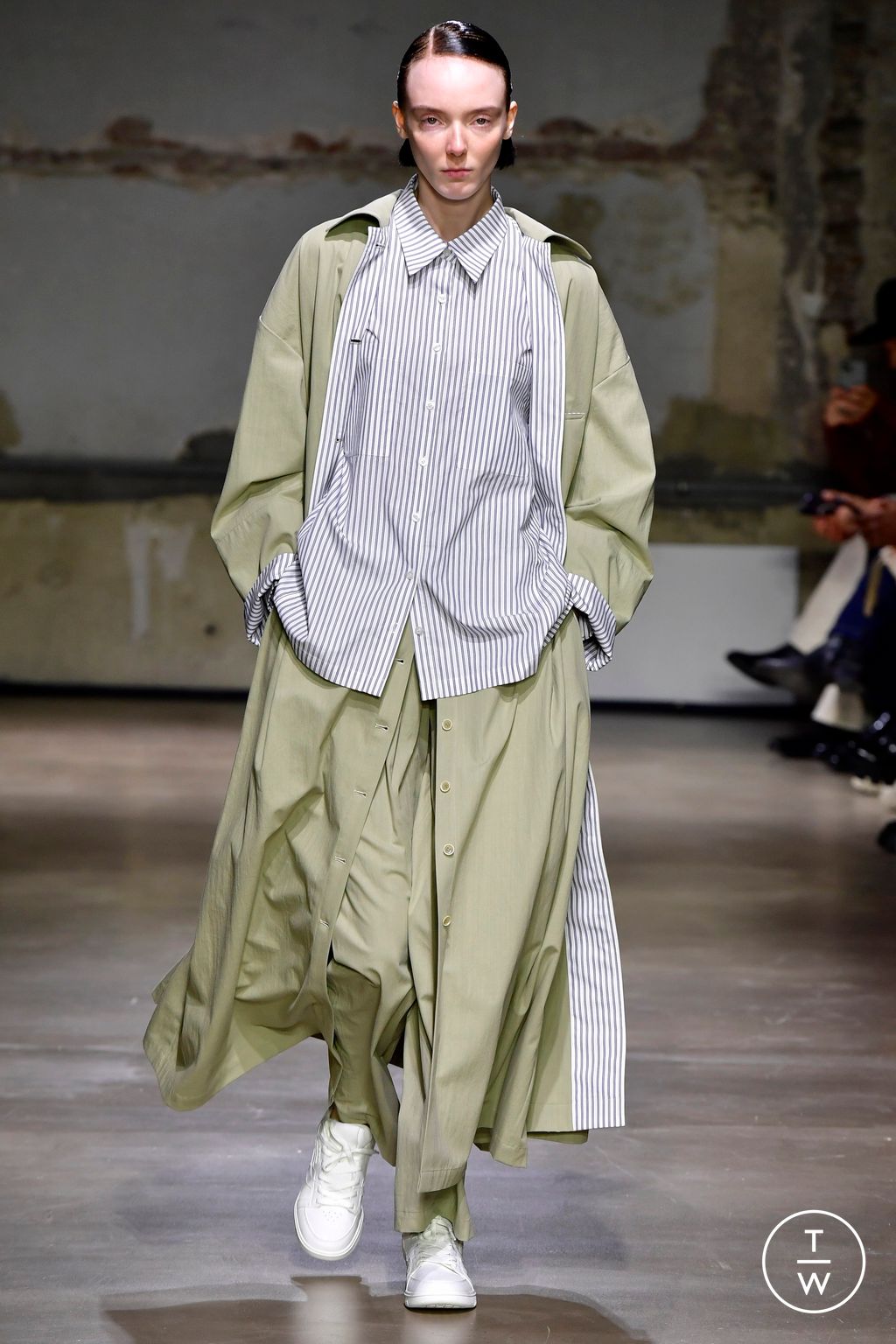 Fashion Week Paris Spring/Summer 2023 look 5 from the Dawei collection 女装