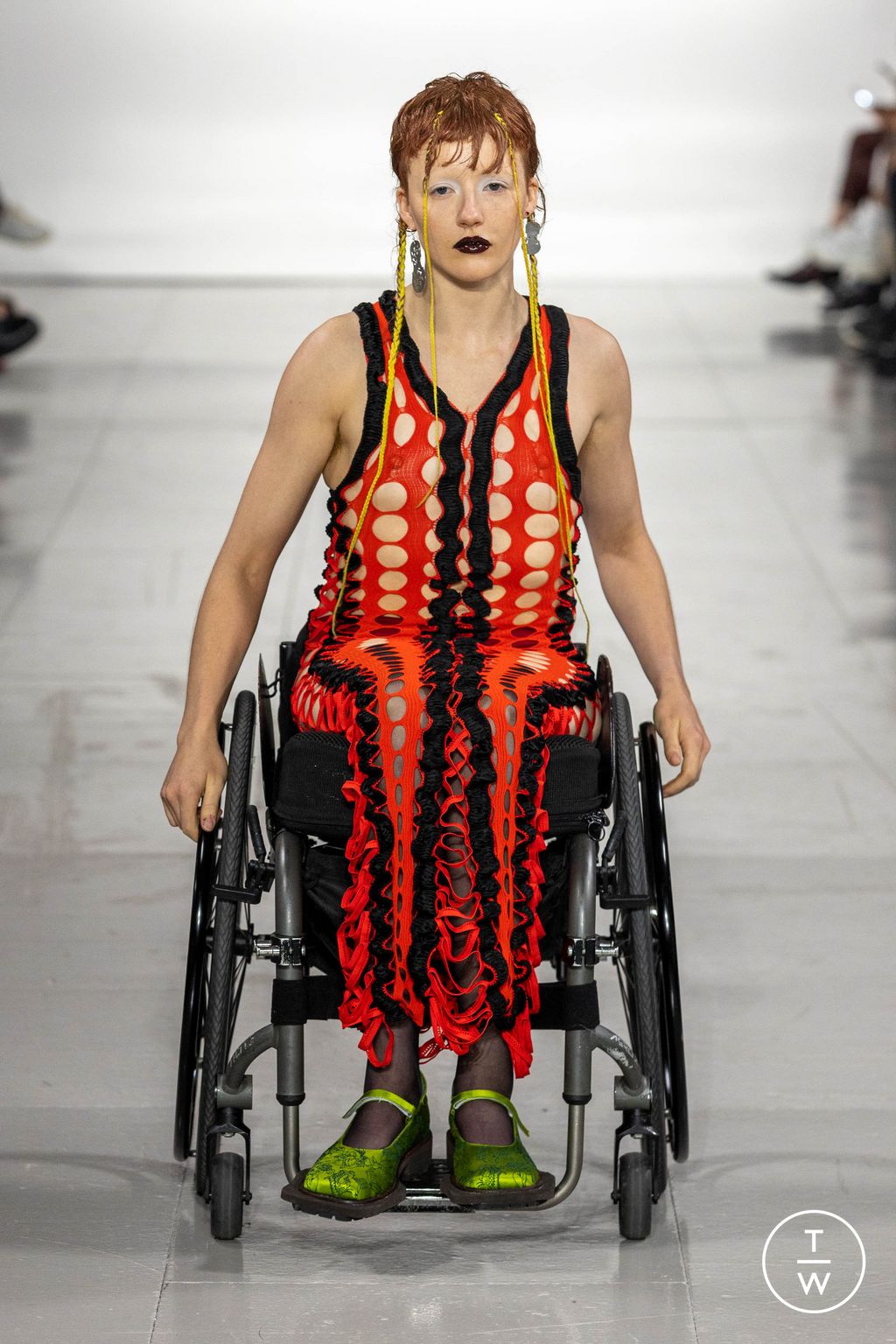 Fashion Week London Spring/Summer 2023 look 21 from the Sinéad O'Dwyer collection womenswear