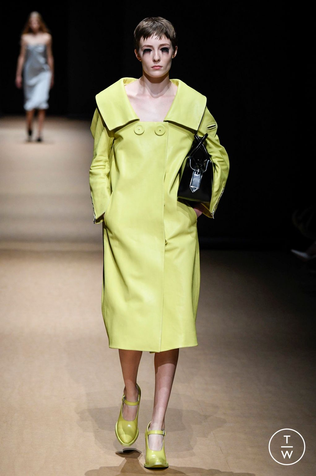 Fashion Week Milan Spring/Summer 2023 look 42 from the Prada collection 女装