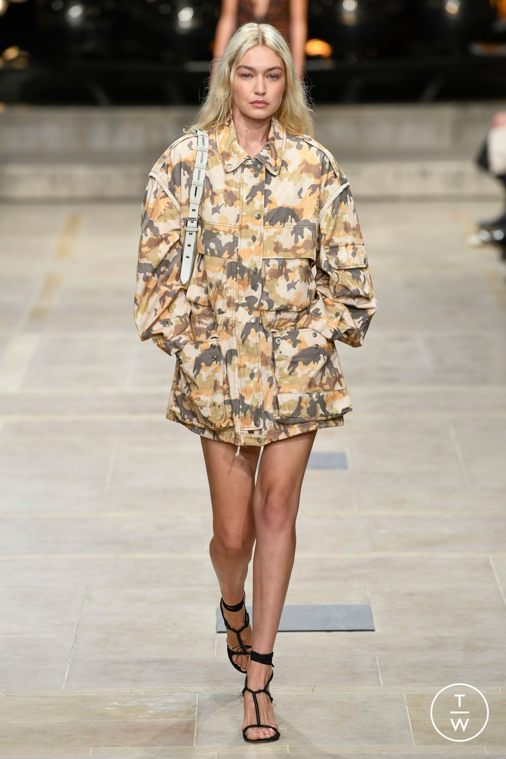 Fashion Week Paris Spring/Summer 2023 look 17 de la collection Isabel Marant womenswear