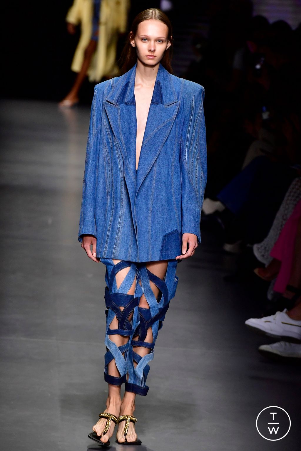 Fashion Week Milan Spring/Summer 2023 look 32 from the BUDAPEST SELECT collection 女装