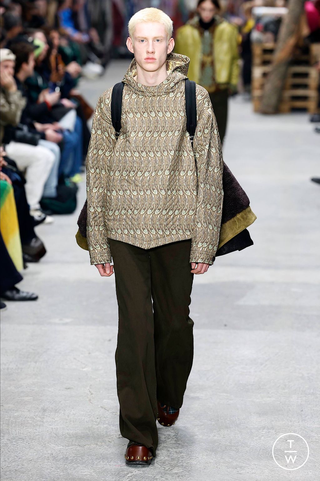 Fashion Week Milan Fall/Winter 2023 look 36 from the Etro collection 男装
