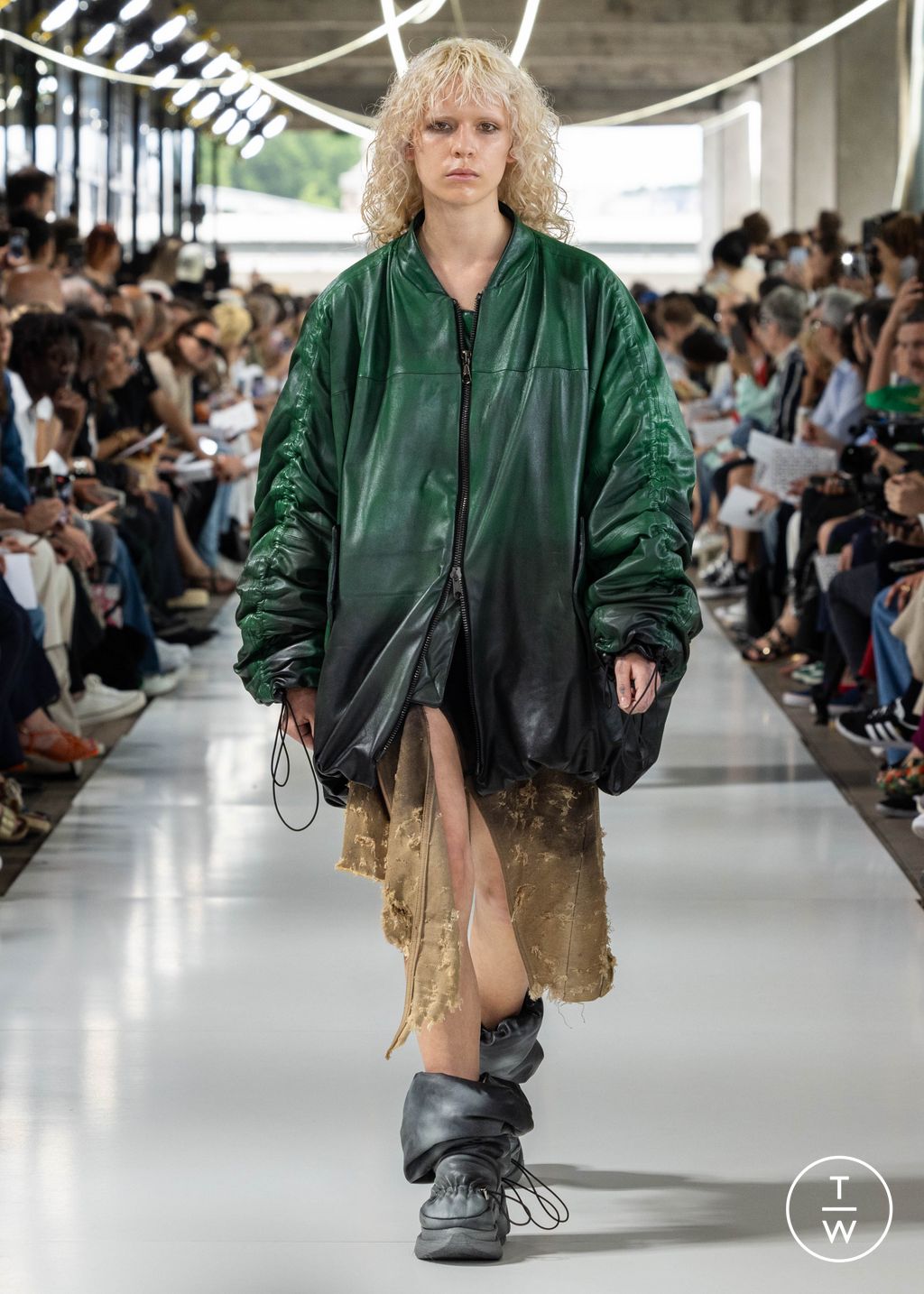 Fashion Week Paris Spring/Summer 2024 look 9 de la collection IFM PARIS menswear
