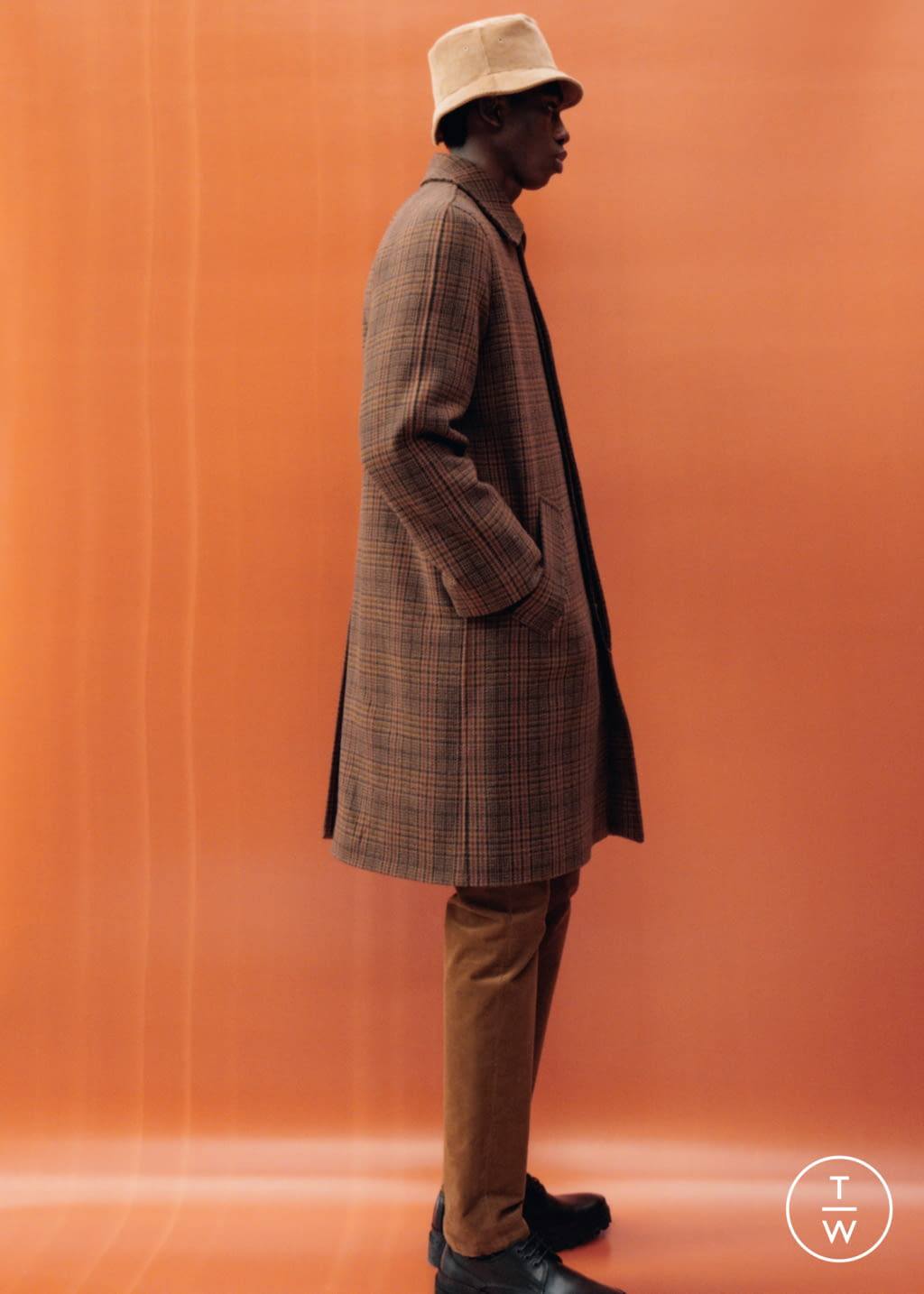 Fashion Week Paris Fall/Winter 2021 look 9 from the Apc collection menswear