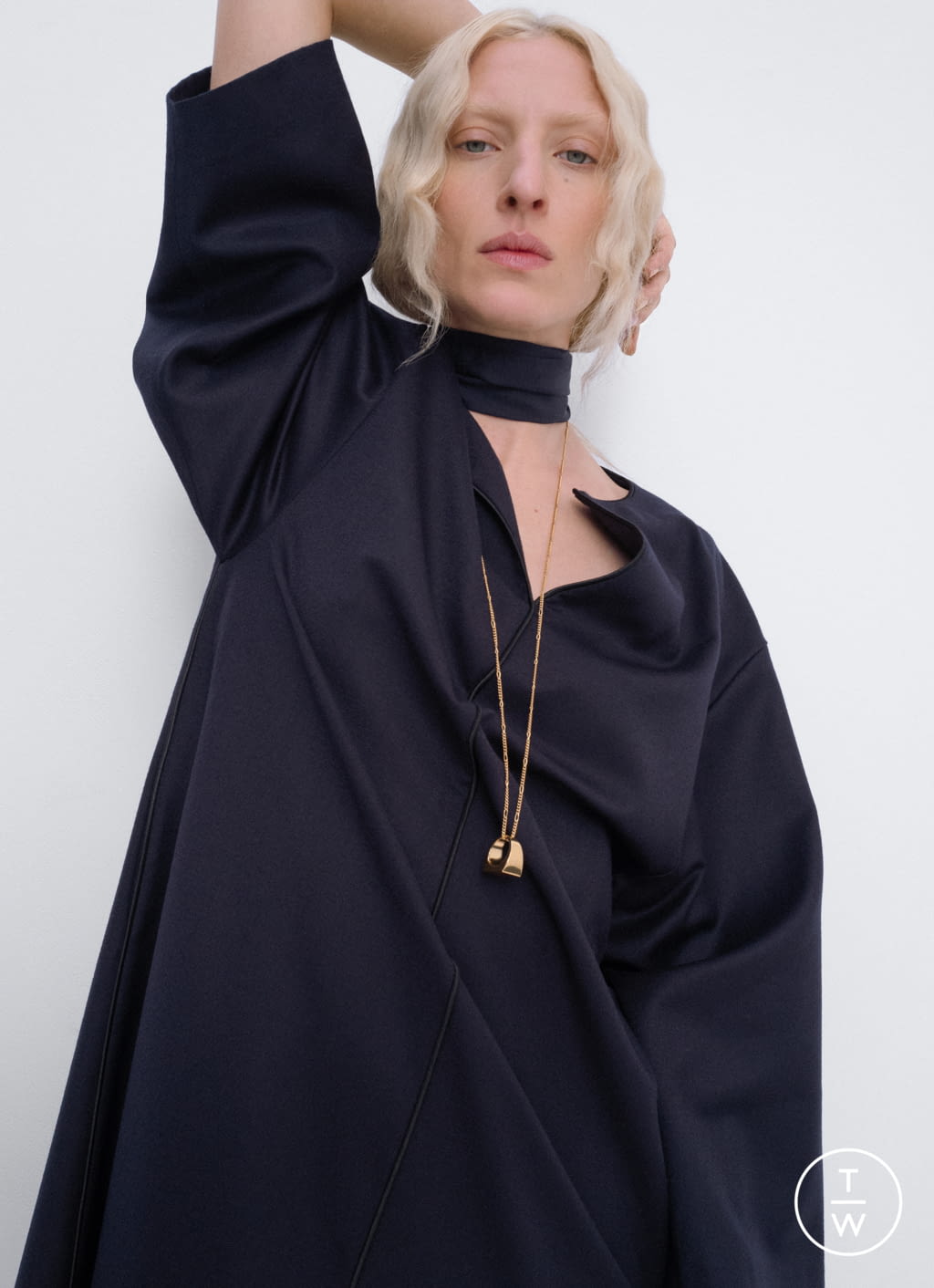 Fashion Week Paris Fall/Winter 2019 look 5 de la collection A.P.C. SUZANNE KOLLER INTERACTION #2 womenswear