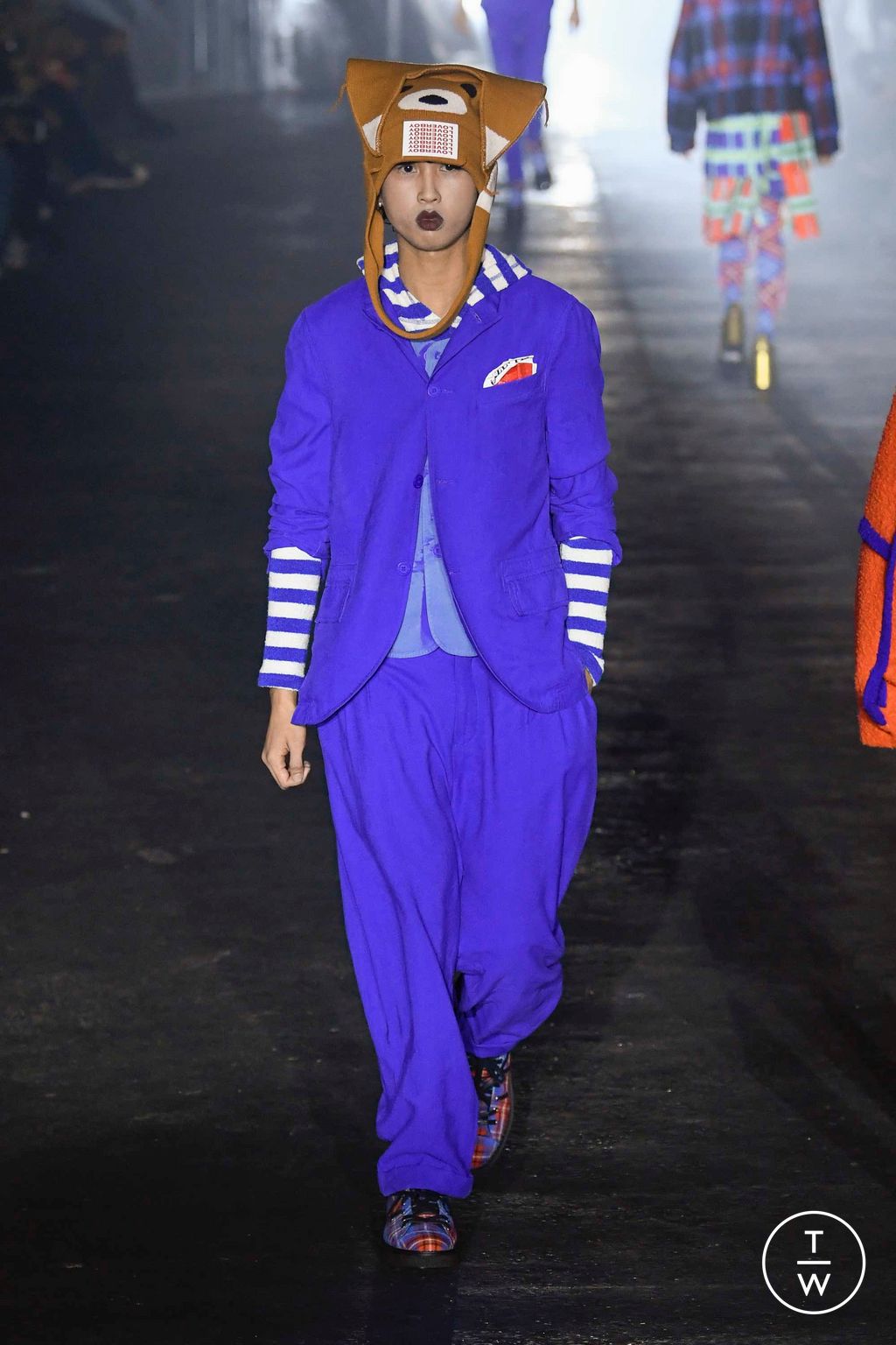 Fashion Week Milan Fall/Winter 2023 look 49 de la collection Charles Jeffrey LOVERBOY menswear