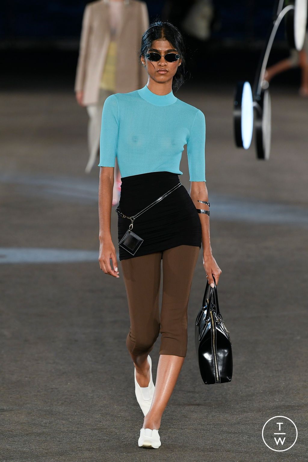 Fashion Week New York Spring/Summer 2023 look 10 from the Tory Burch collection womenswear