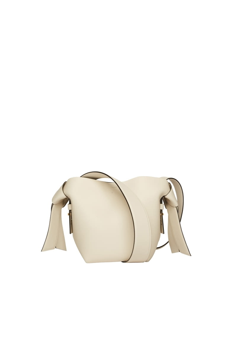 Fashion Week Paris Fall/Winter 2020 look 12 de la collection Acne Studios womenswear accessories