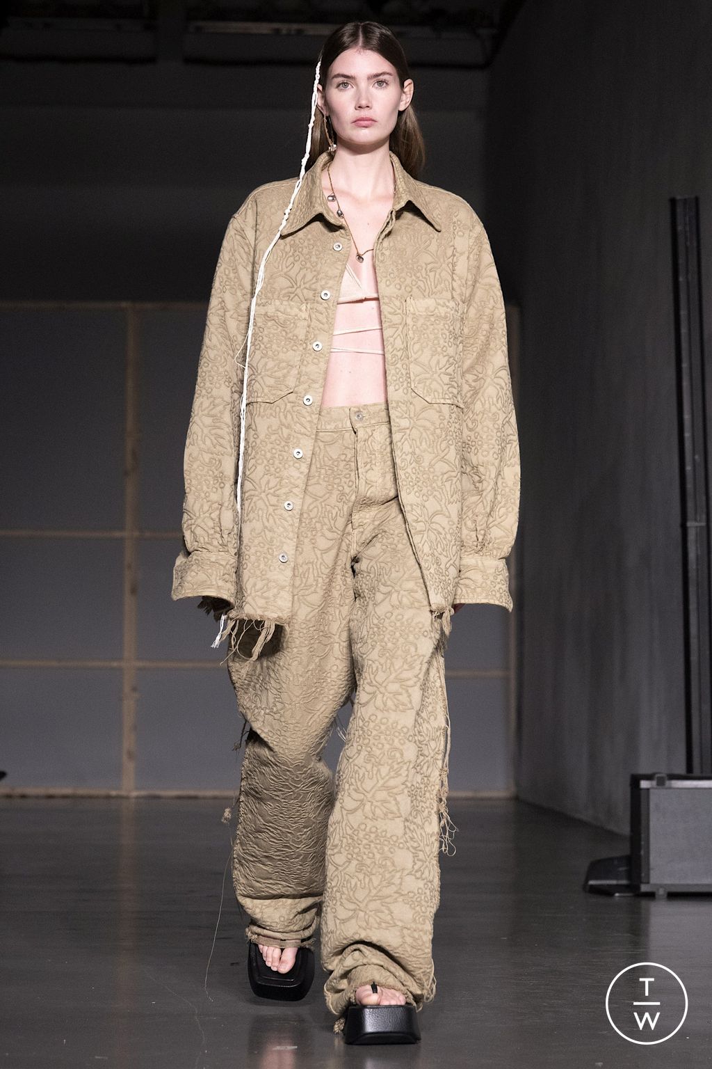 Fashion Week Milan Fall/Winter 2023 look 24 from the Federico Cina collection menswear