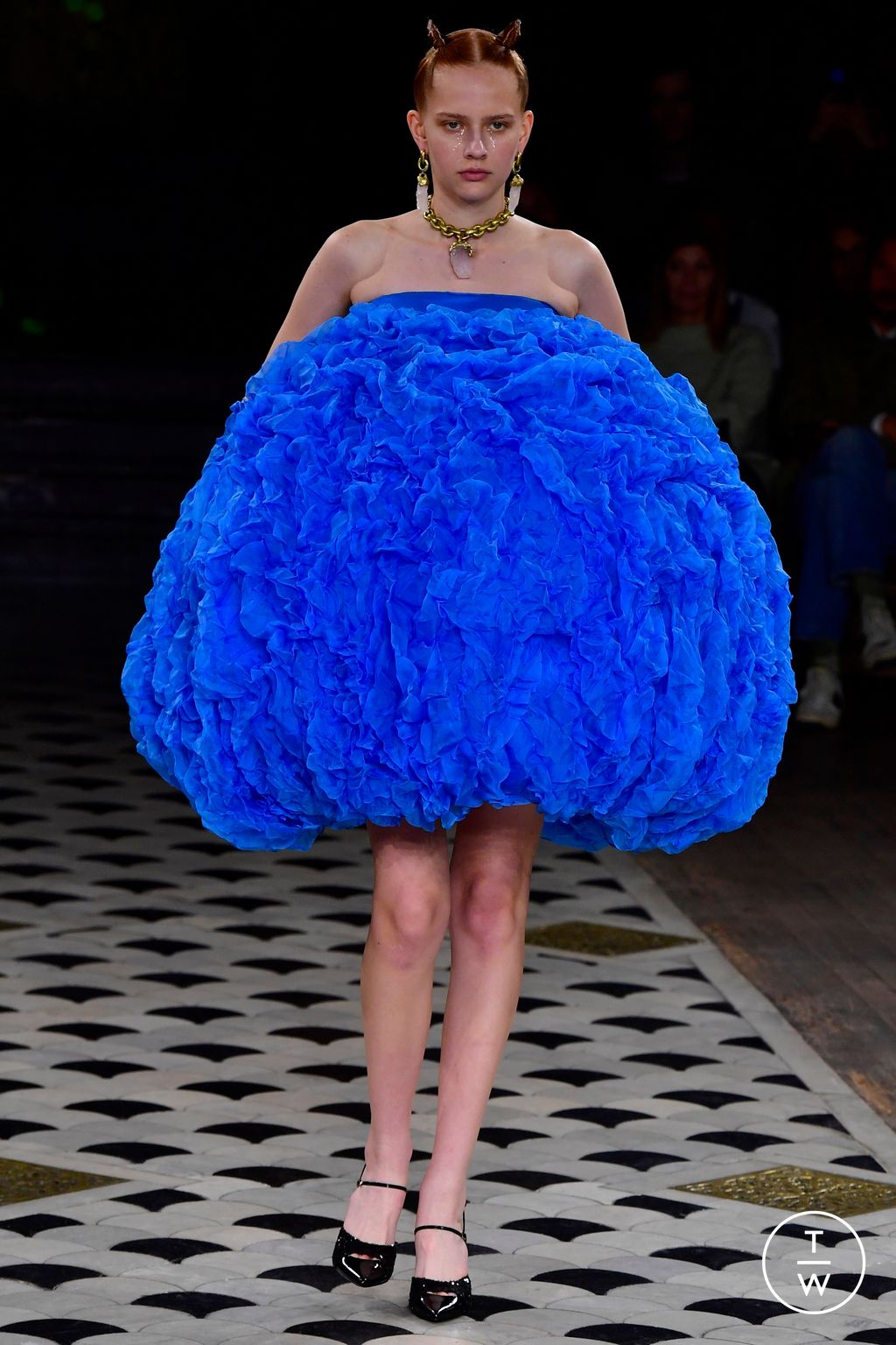 Fashion Week Paris Spring/Summer 2023 look 48 from the Undercover collection womenswear