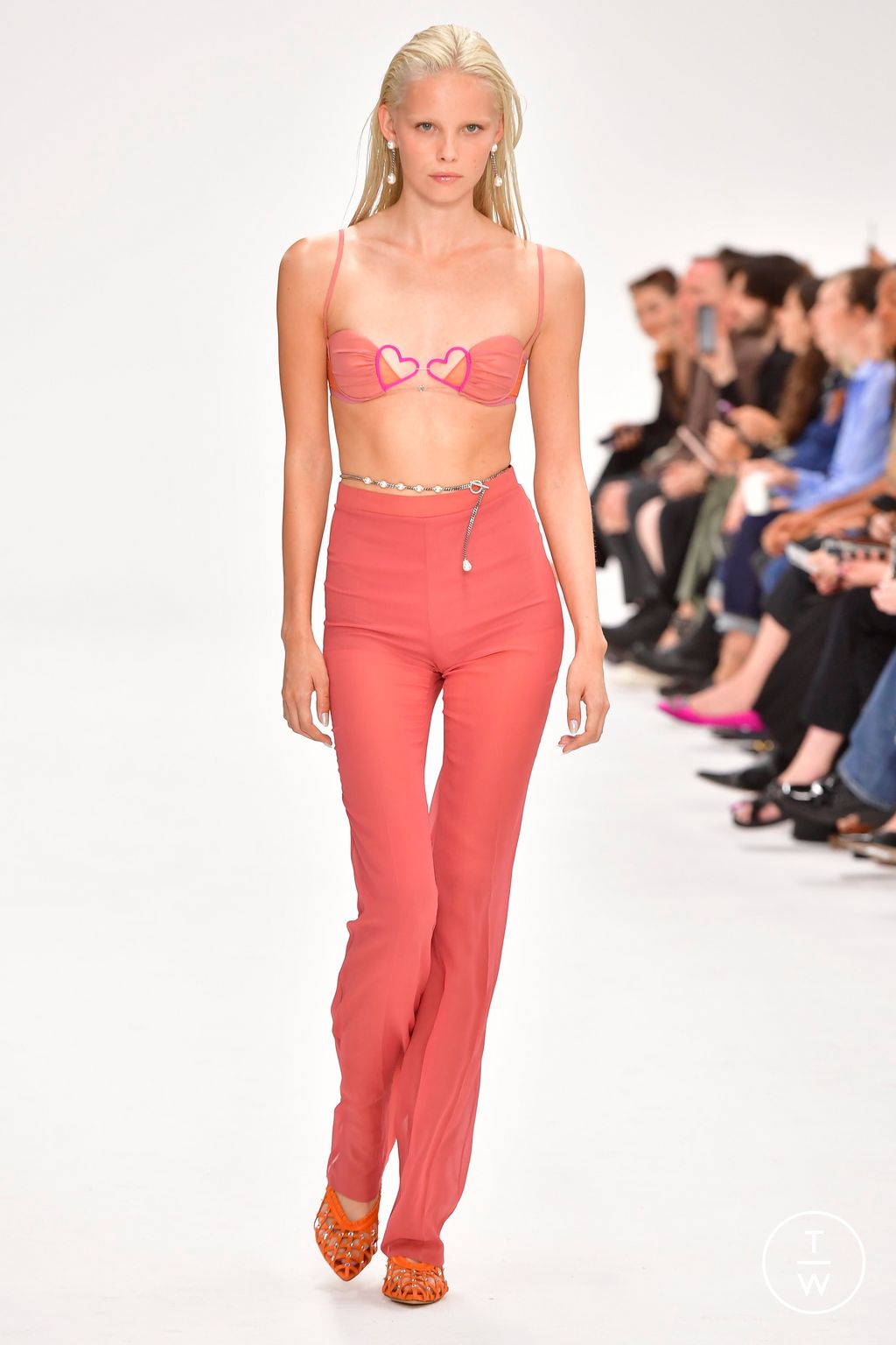 Fashion Week London Spring/Summer 2023 look 23 de la collection Nensi Dojaka womenswear