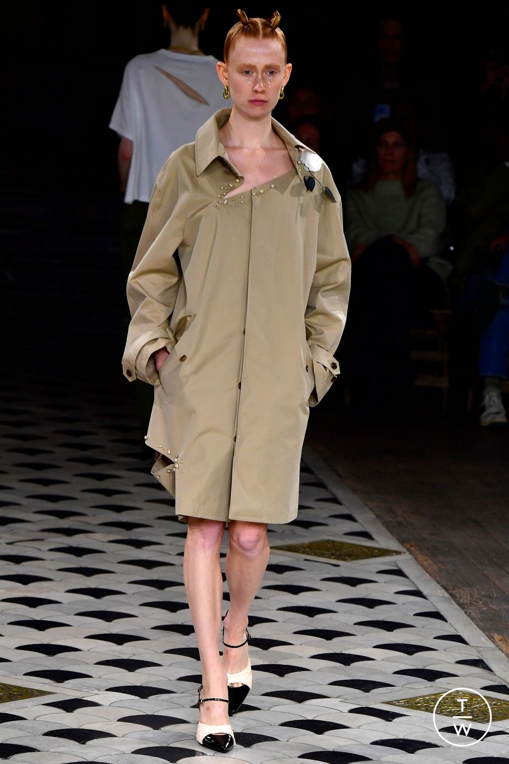 Fashion Week Paris Spring/Summer 2023 look 25 from the Undercover collection womenswear