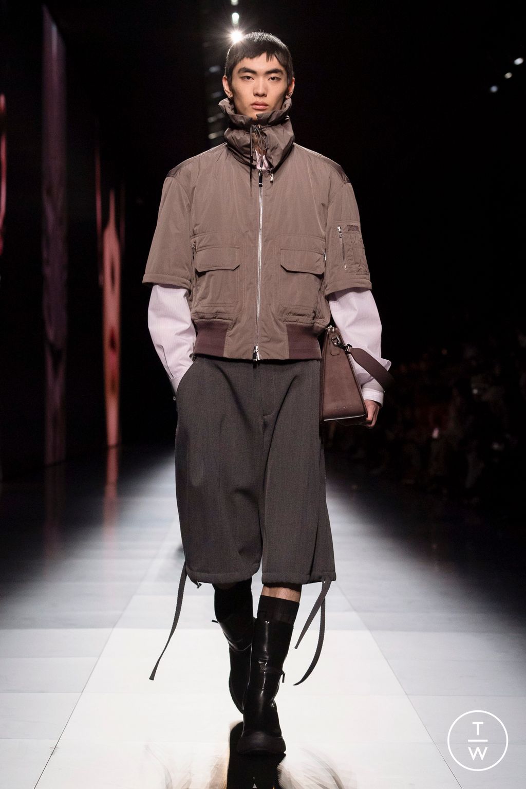Fashion Week Paris Fall/Winter 2023 look 53 from the Dior Men collection menswear