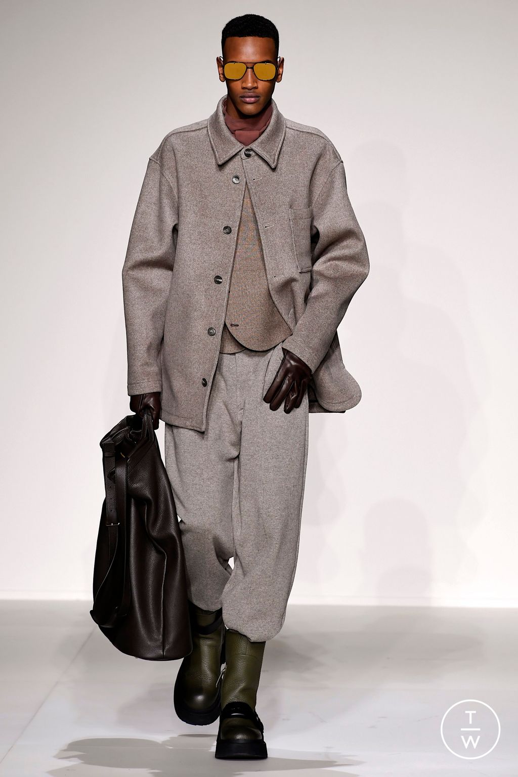 Fashion Week Milan Fall/Winter 2023 look 16 from the Emporio Armani collection menswear