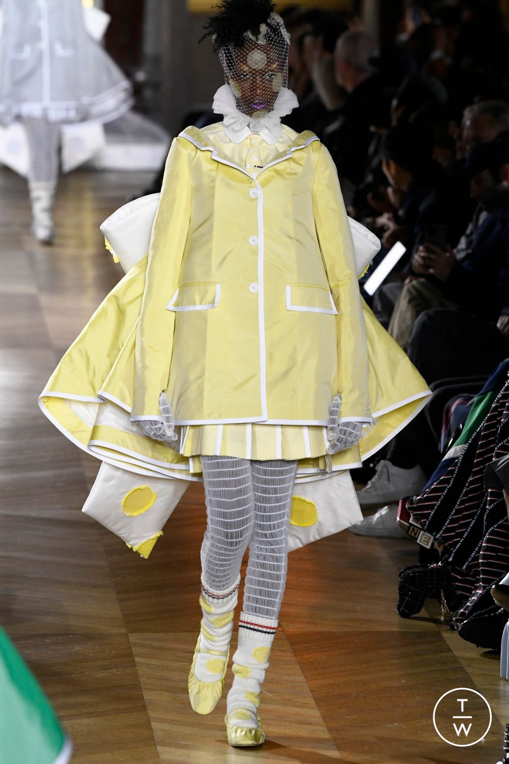 Fashion Week Paris Spring/Summer 2023 look 27 from the Thom Browne collection 女装