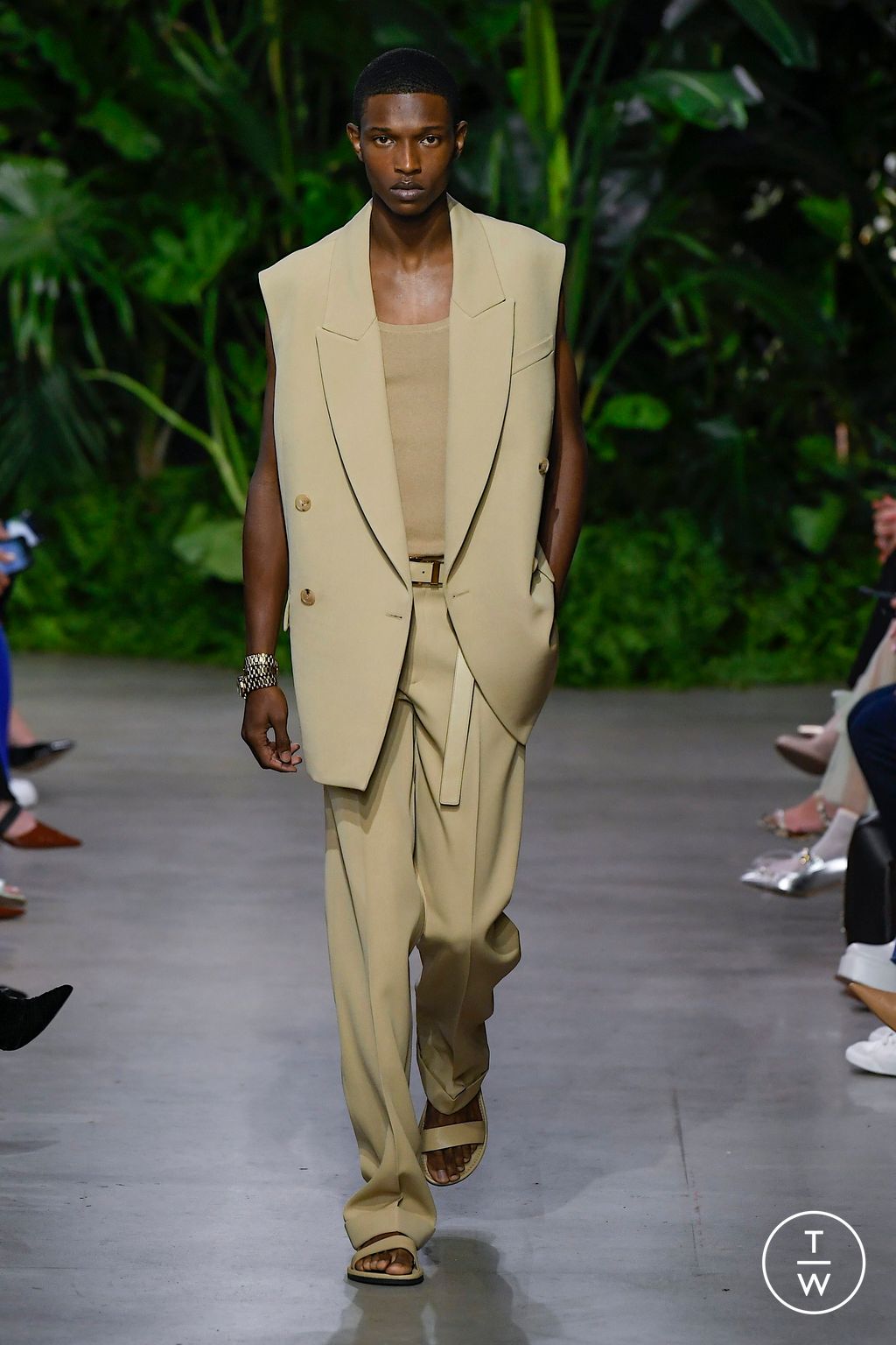 Fashion Week New York Spring/Summer 2023 look 27 from the Michael Kors Collection collection womenswear