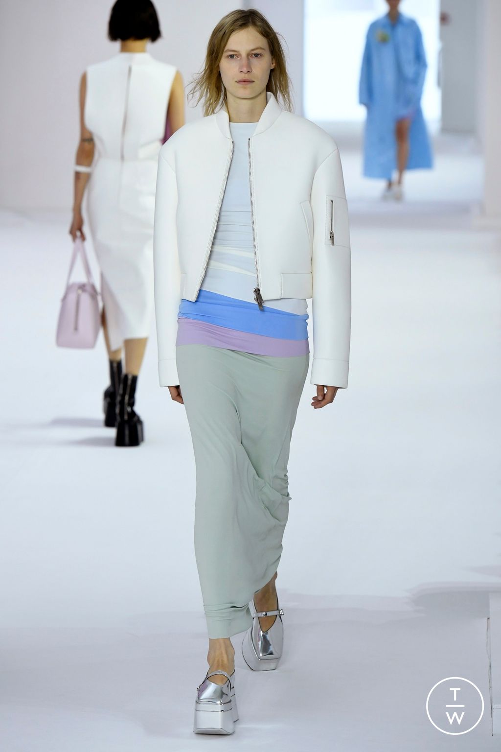 Fashion Week Paris Spring/Summer 2023 look 7 from the Shang Xia collection womenswear