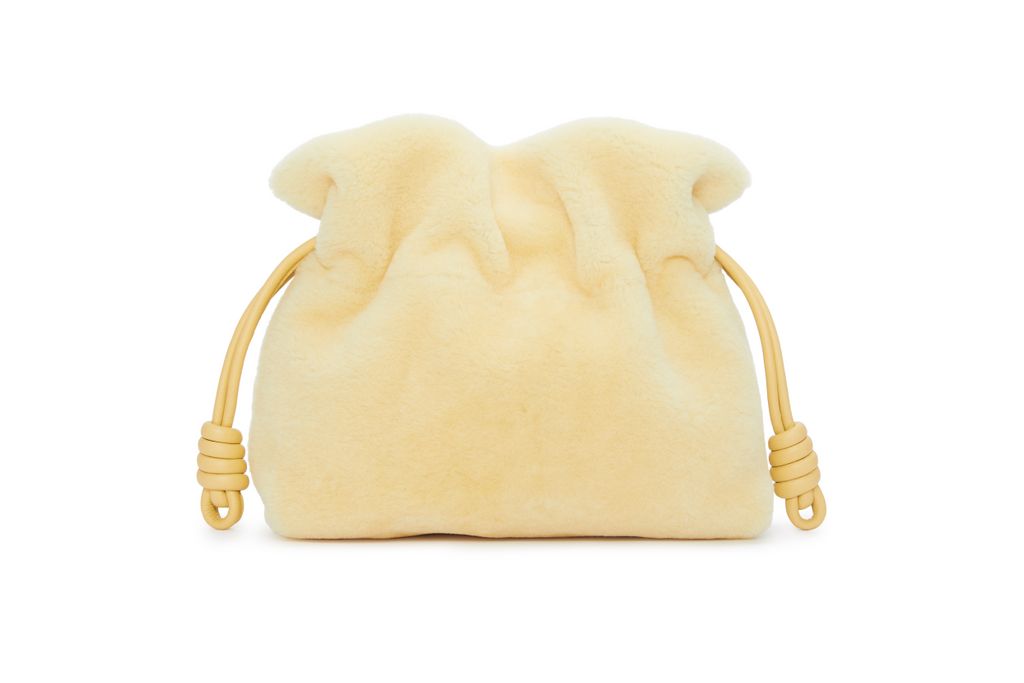 Fashion Week Paris Fall/Winter 2023 look 1 from the Loewe collection womenswear accessories