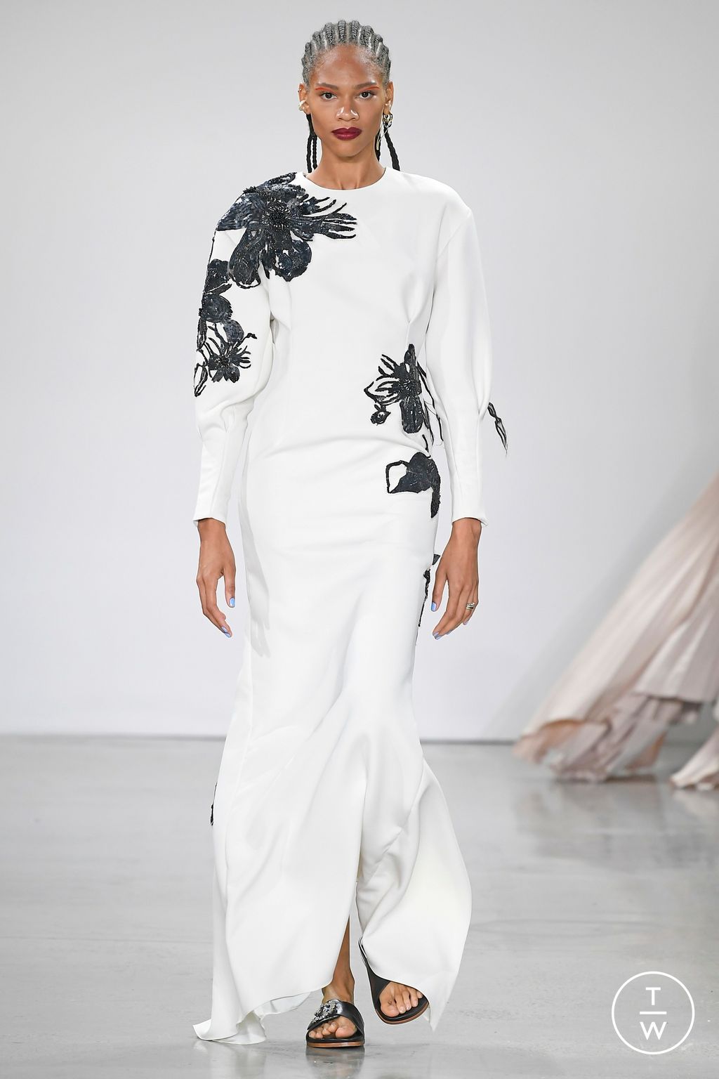 Fashion Week New York Spring/Summer 2023 look 29 de la collection Bibhu Mohapatra womenswear