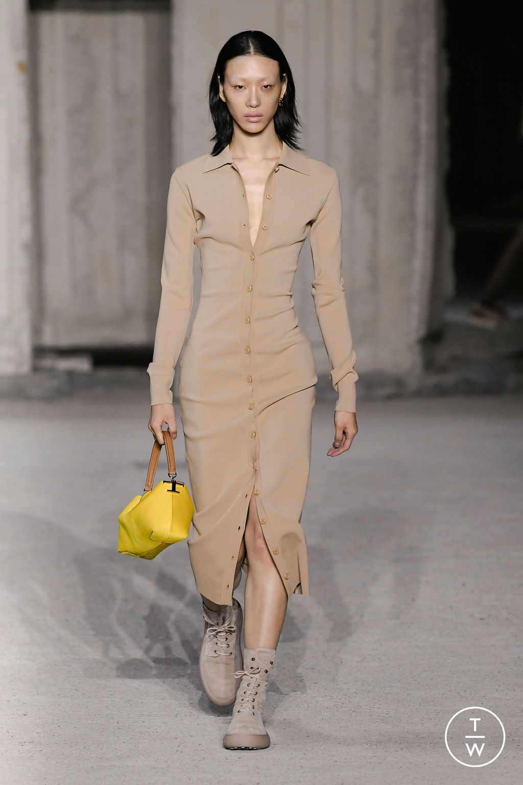 Fashion Week Milan Spring/Summer 2023 look 10 de la collection Tod's womenswear