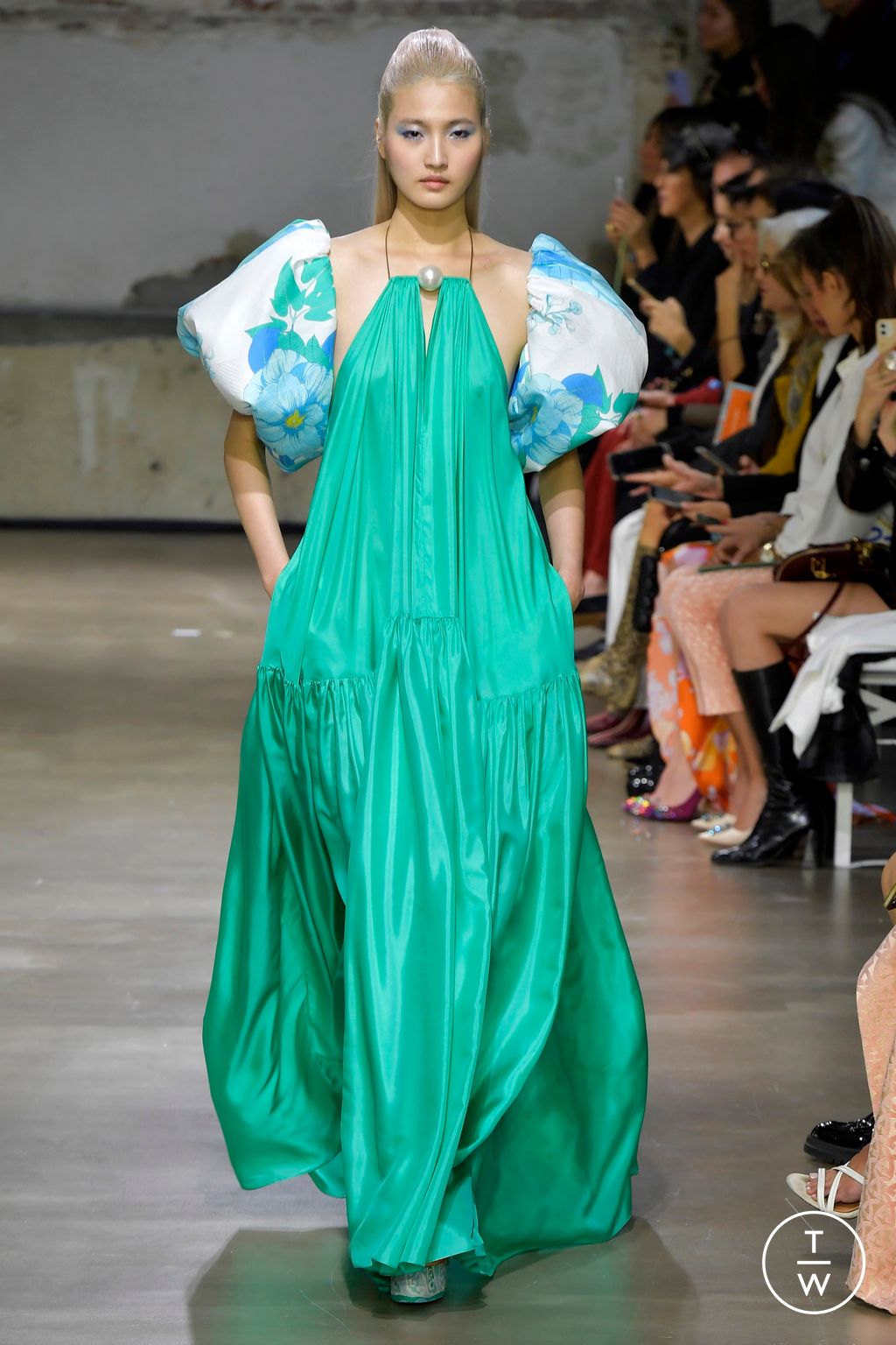 Fashion Week Paris Spring/Summer 2023 look 40 from the Leonard Paris collection womenswear