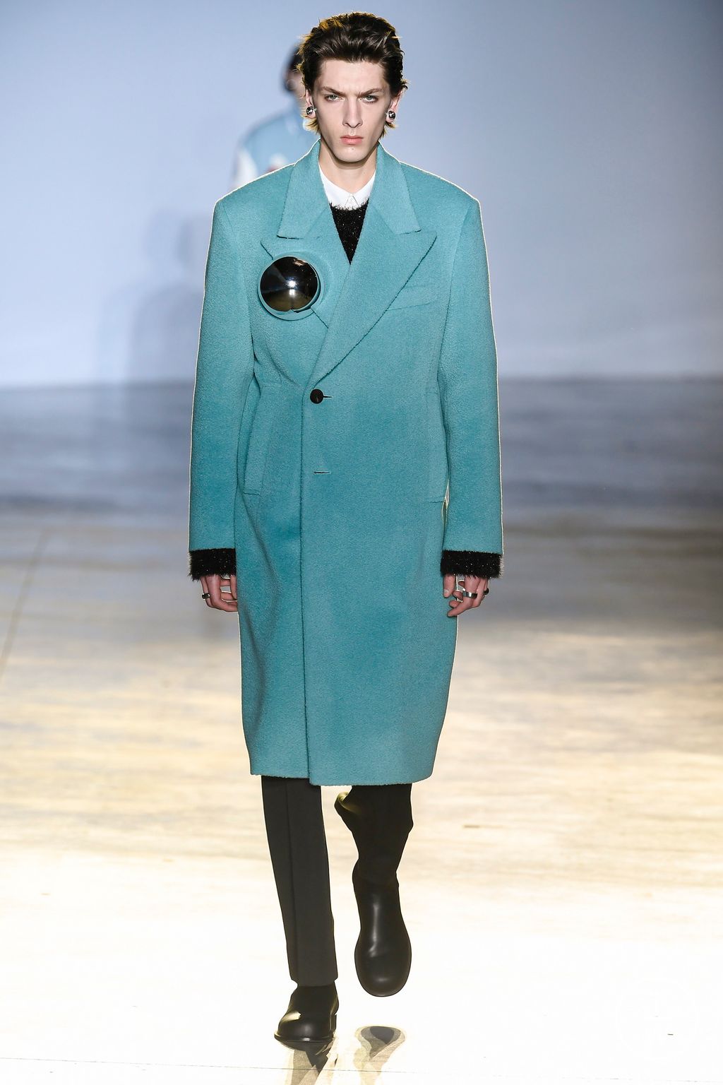 Fashion Week Paris Fall/Winter 2023 look 15 de la collection Wooyoungmi menswear