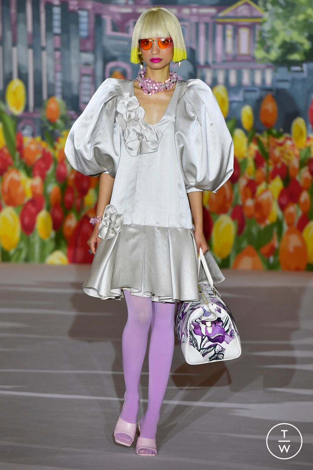 Fashion Week London Spring/Summer 2023 look 33 from the Paul Costelloe collection womenswear