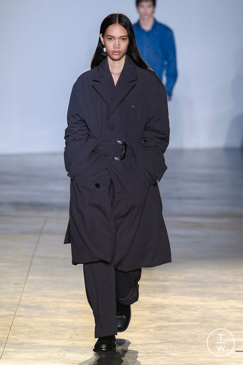 Fashion Week Paris Fall/Winter 2023 look 19 from the Wooyoungmi collection 男装