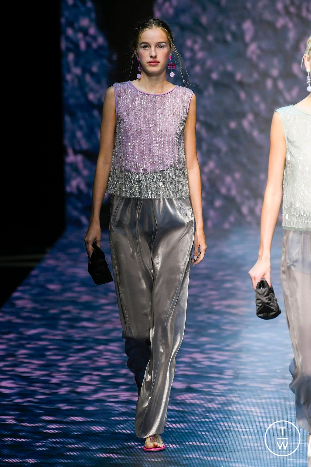 Fashion Week Milan Spring/Summer 2023 look 56 from the Emporio Armani collection 女装