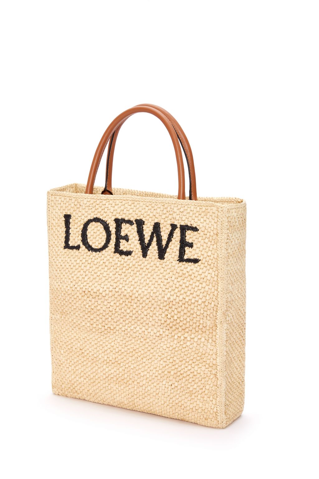 Fashion Week Paris Spring/Summer 2023 look 3 from the Loewe collection womenswear accessories