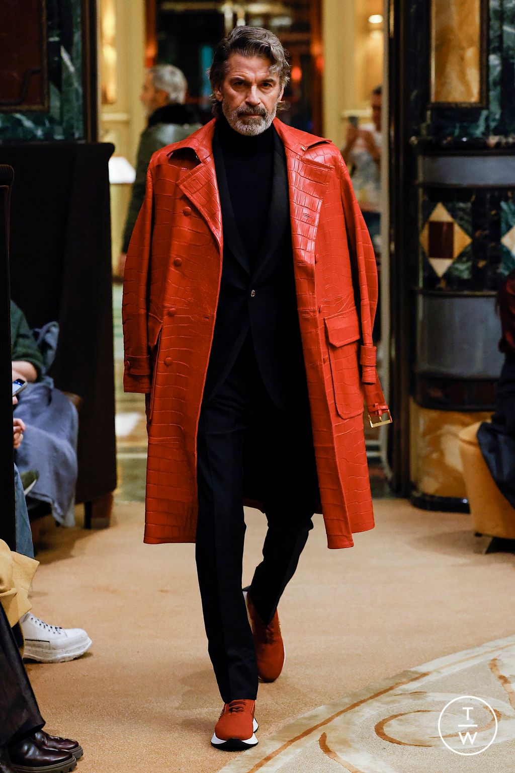 Fashion Week Milan Fall/Winter 2023 look 17 from the Billionaire collection menswear