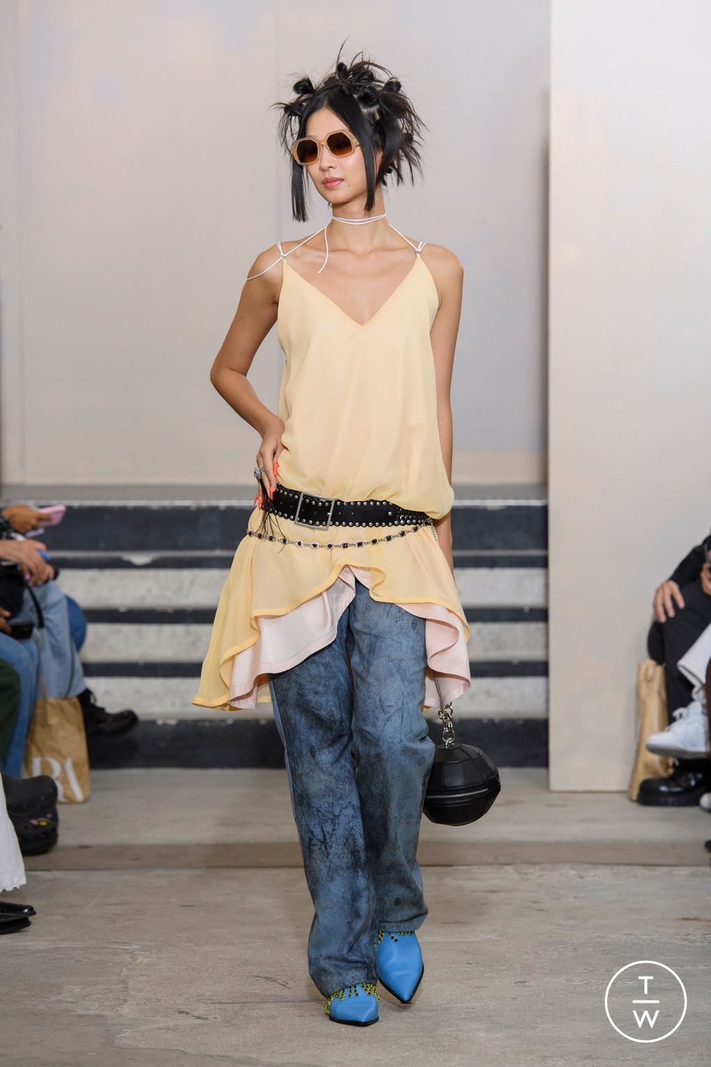 Fashion Week Paris Spring/Summer 2023 look 25 de la collection WEINSANTO womenswear
