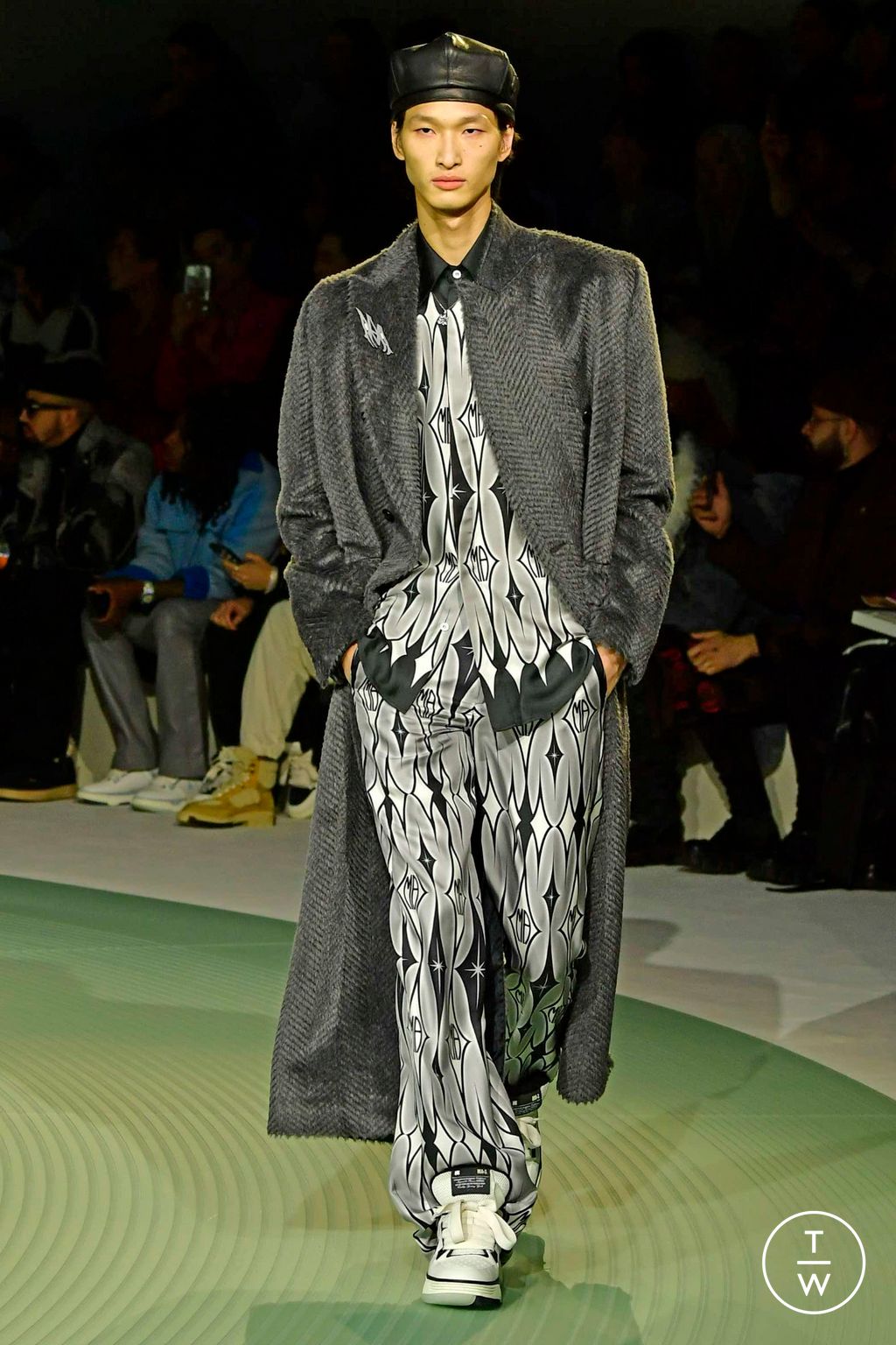 Fashion Week Paris Fall/Winter 2023 look 12 from the Amiri collection menswear