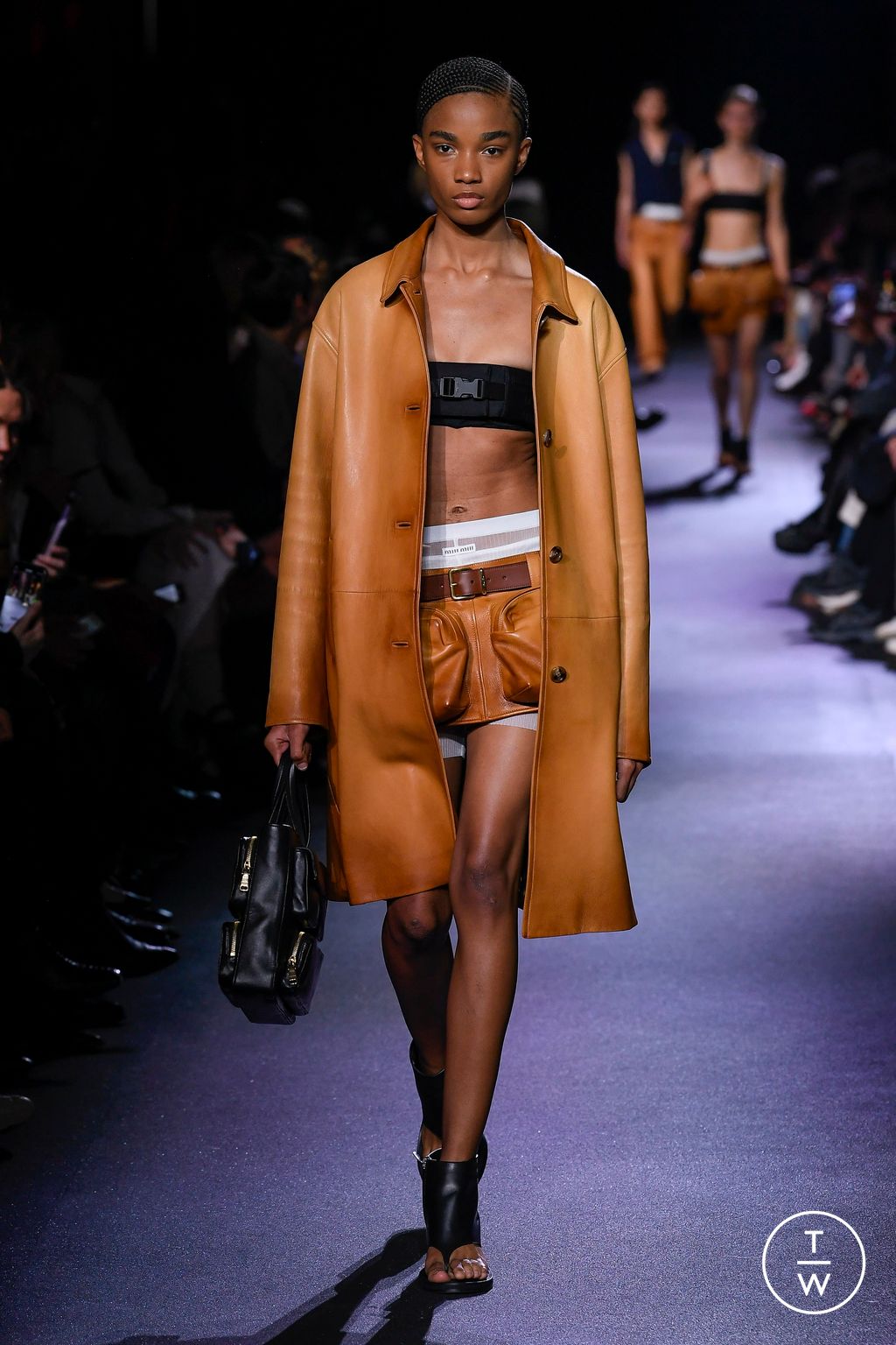 Fashion Week Paris Spring/Summer 2023 look 53 from the Miu Miu collection 女装