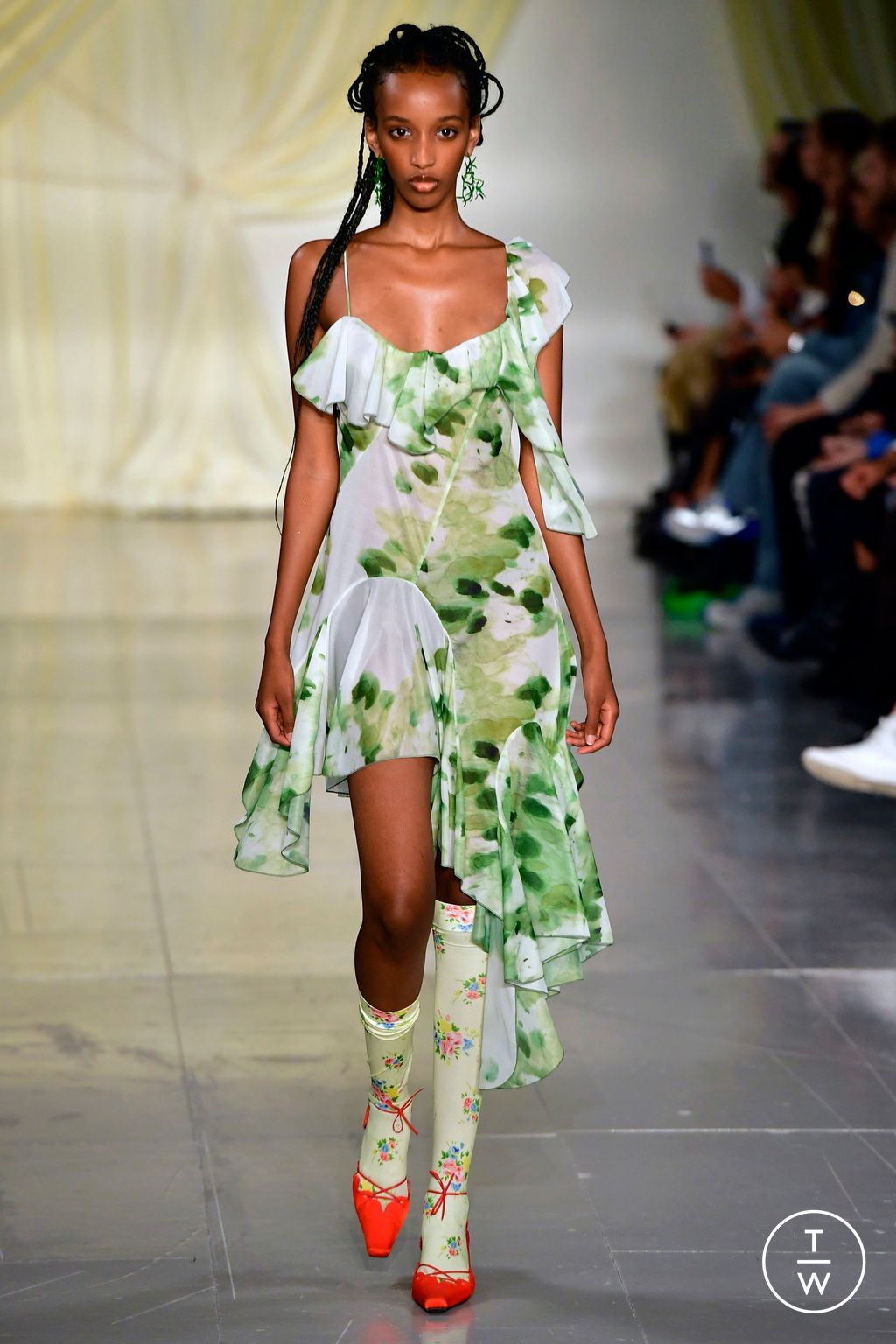 Fashion Week London Spring/Summer 2023 look 10 from the Yuhan Wang collection womenswear