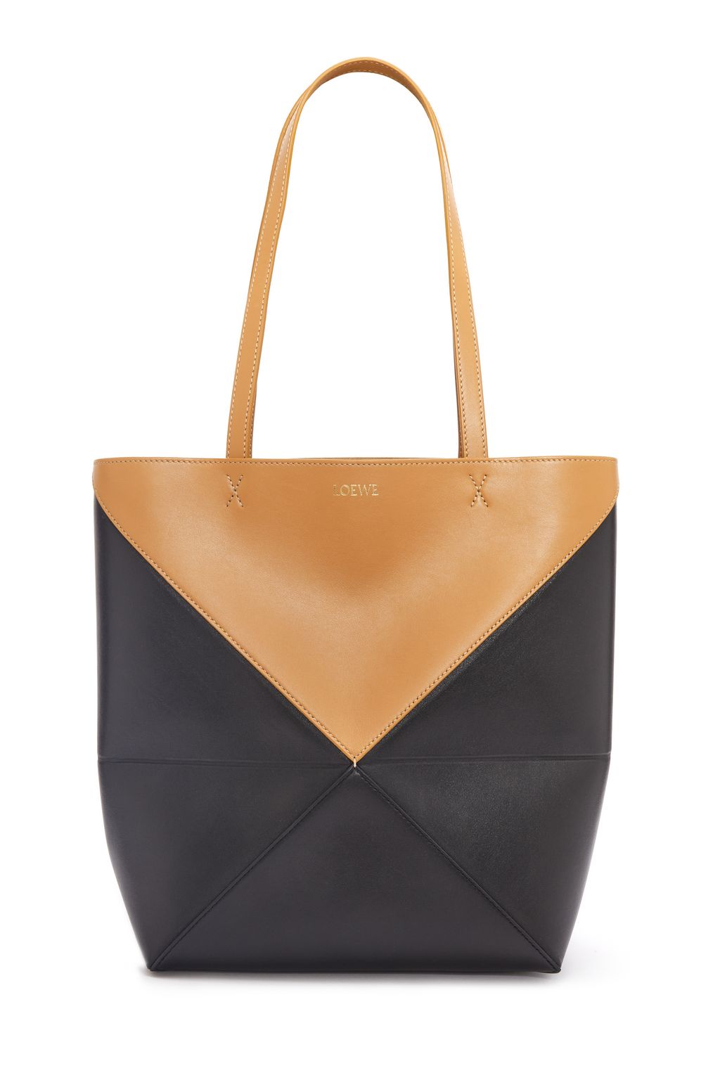 Fashion Week Paris Fall/Winter 2023 look 7 from the Loewe collection womenswear accessories