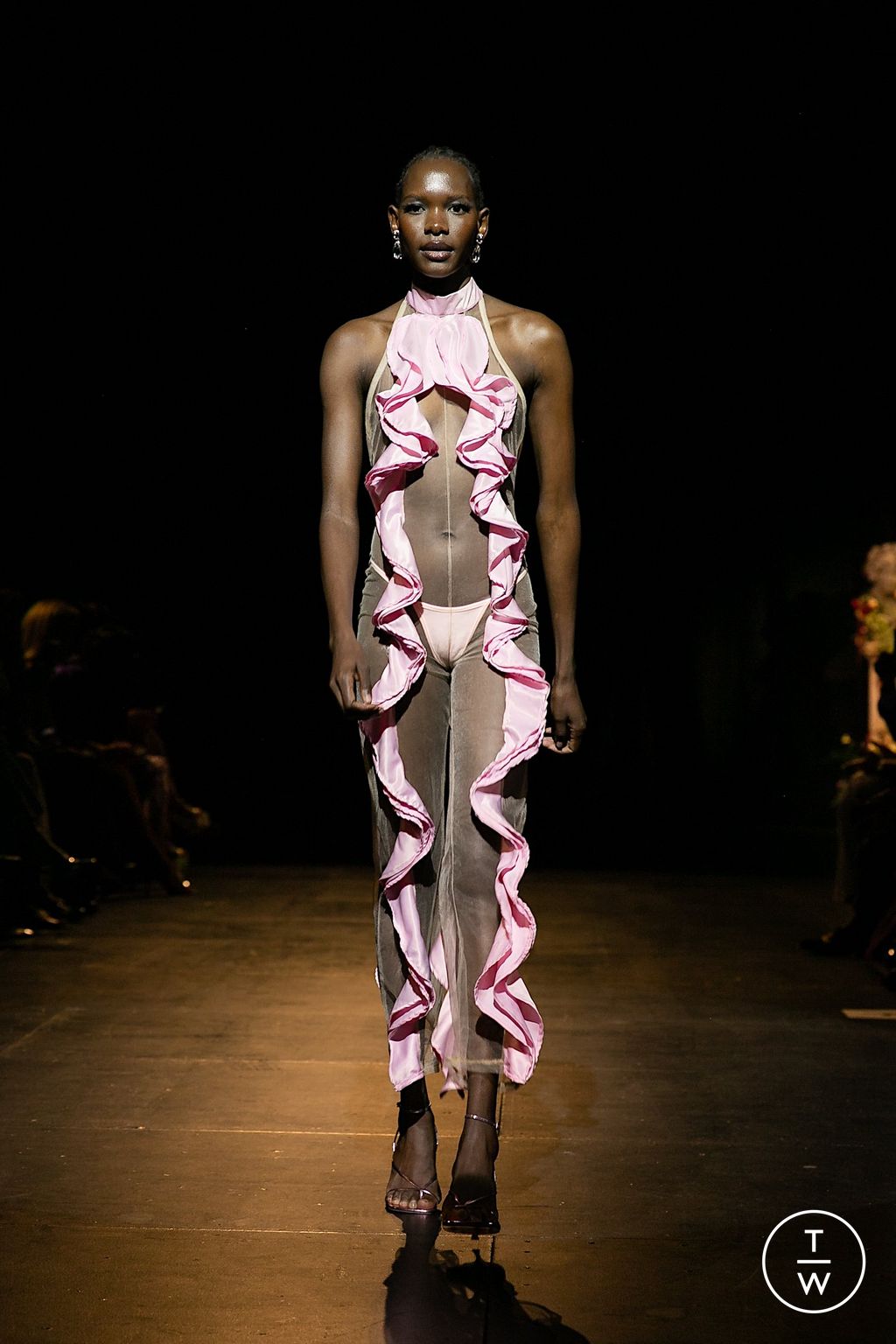 Fashion Week New York Spring/Summer 2023 look 34 from the Tia Adeola collection 女装