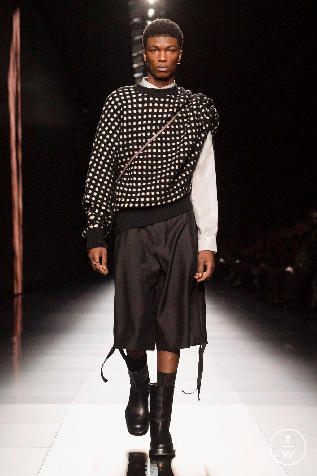 Fashion Week Paris Fall/Winter 2023 look 40 from the Dior Men collection 男装