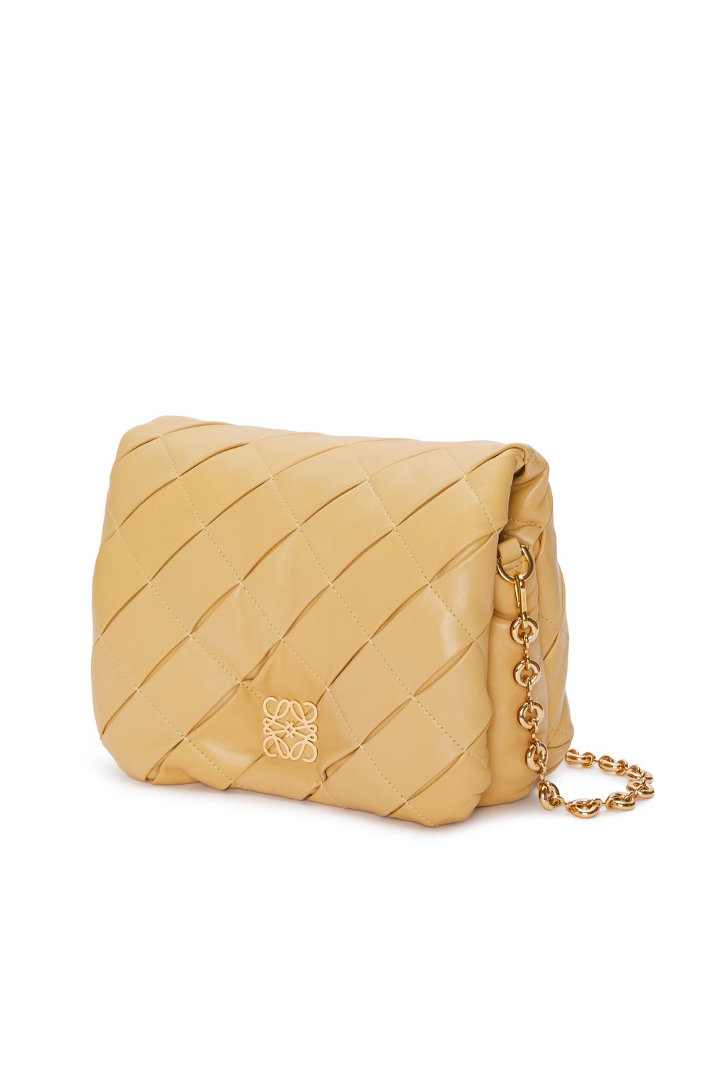 Fashion Week Paris Spring/Summer 2023 look 19 from the Loewe collection womenswear accessories