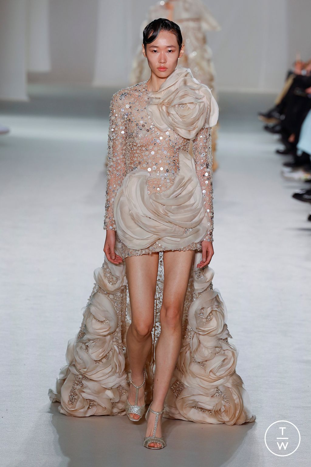 Fashion Week Paris Spring/Summer 2023 look 45 from the Elie Saab collection couture