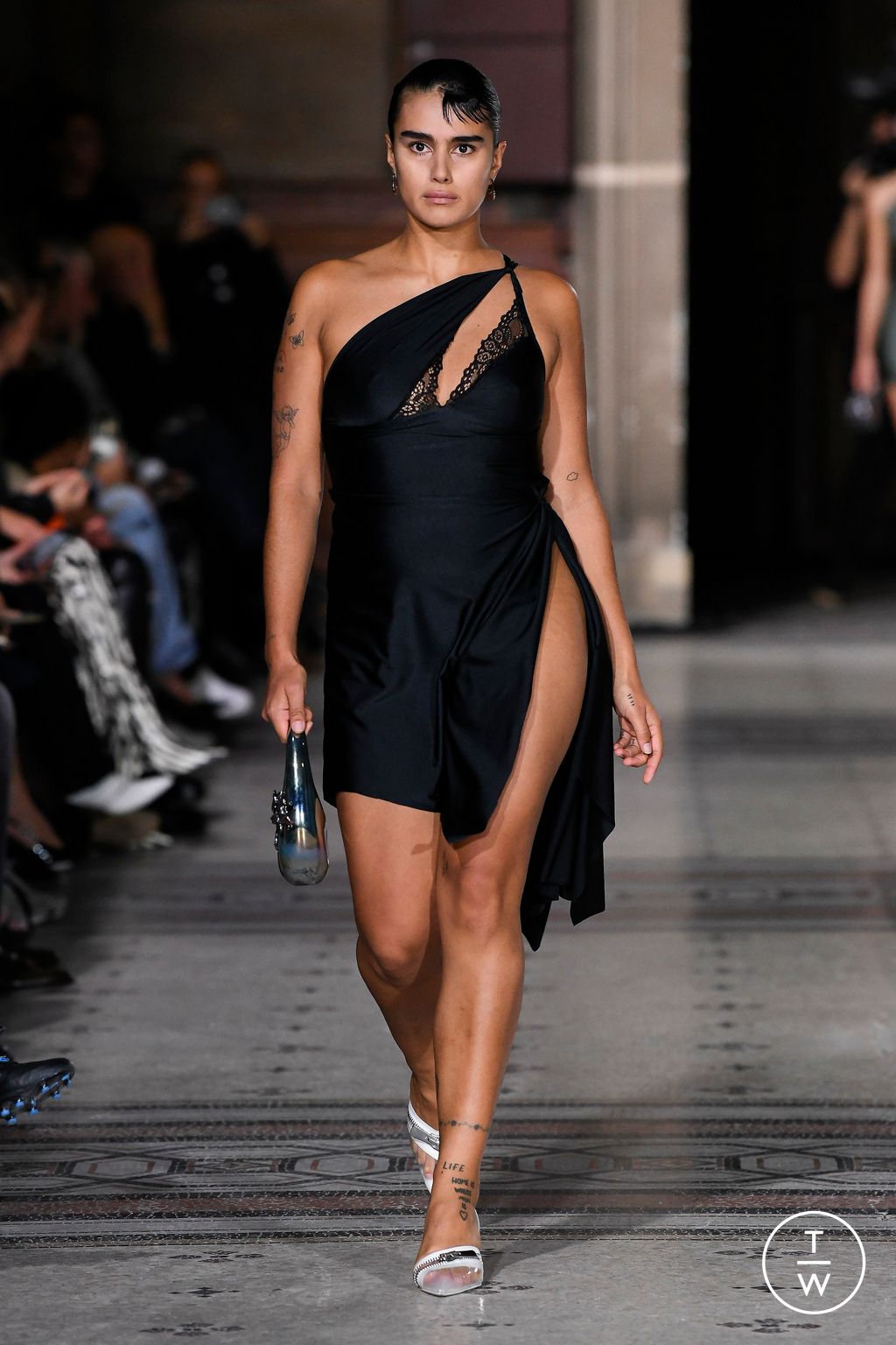 Fashion Week Paris Spring/Summer 2023 look 8 from the Coperni collection 女装