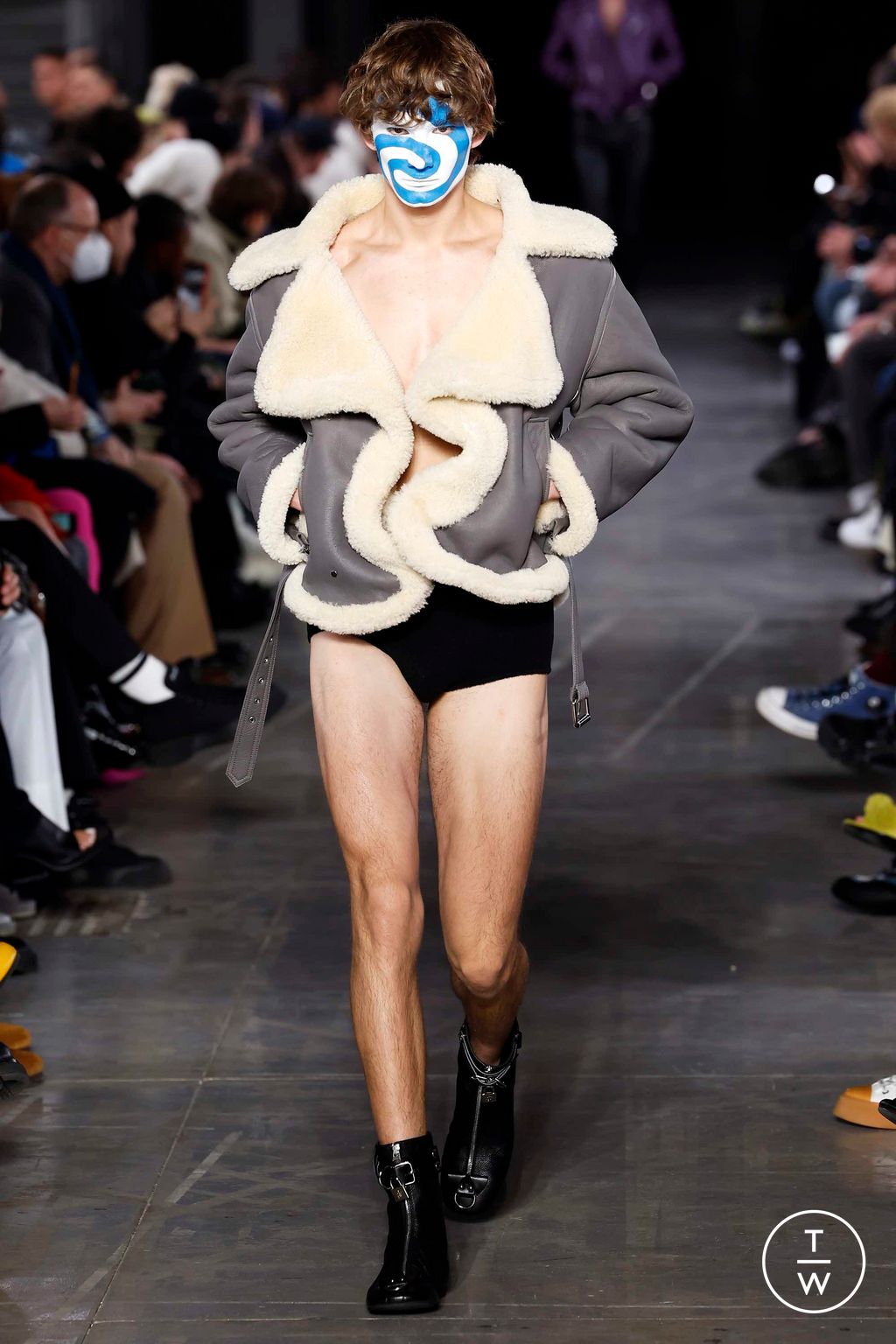 Fashion Week Milan Fall/Winter 2023 look 28 from the JW Anderson collection 男装