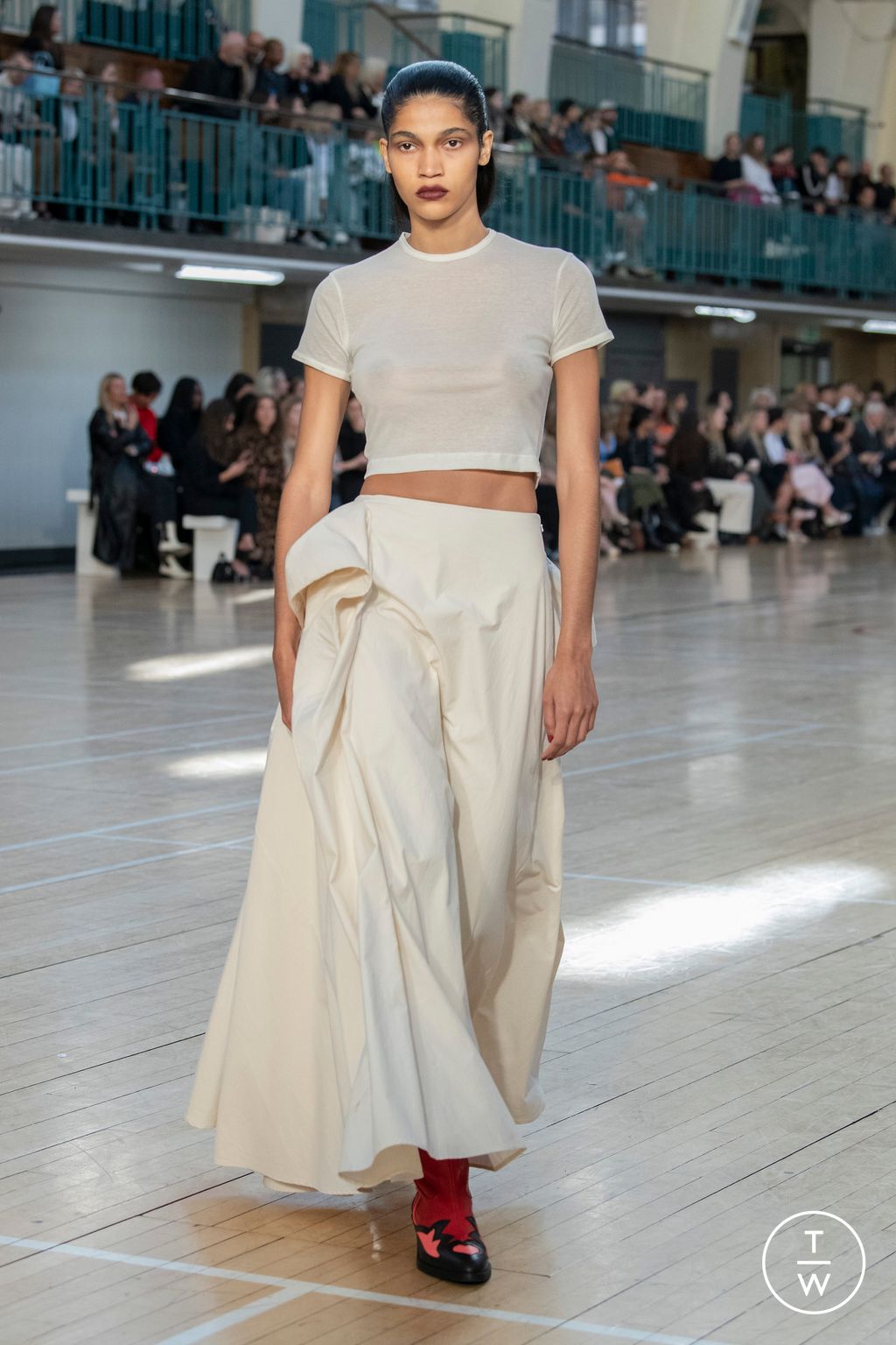 Fashion Week London Spring/Summer 2023 look 1 from the Molly Goddard collection womenswear