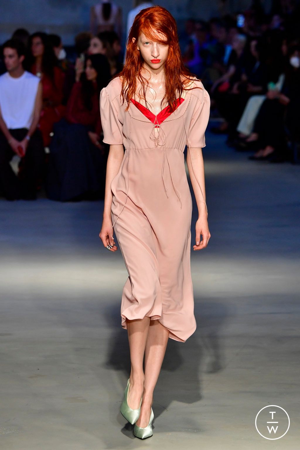 Fashion Week Milan Spring/Summer 2023 look 23 de la collection N°21 womenswear