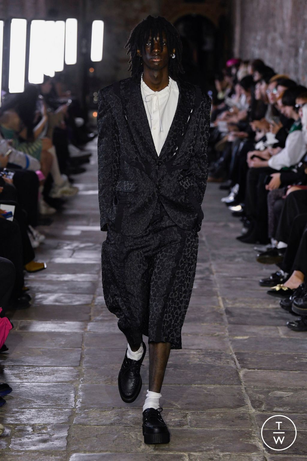 Fashion Week London Spring/Summer 2023 look 32 from the BMUET(TE) collection 女装