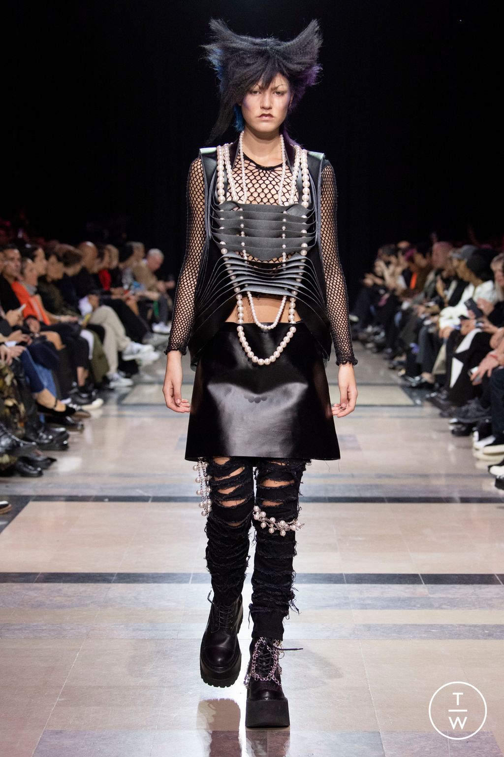 Fashion Week Paris Spring/Summer 2023 look 37 from the Junya Watanabe collection womenswear