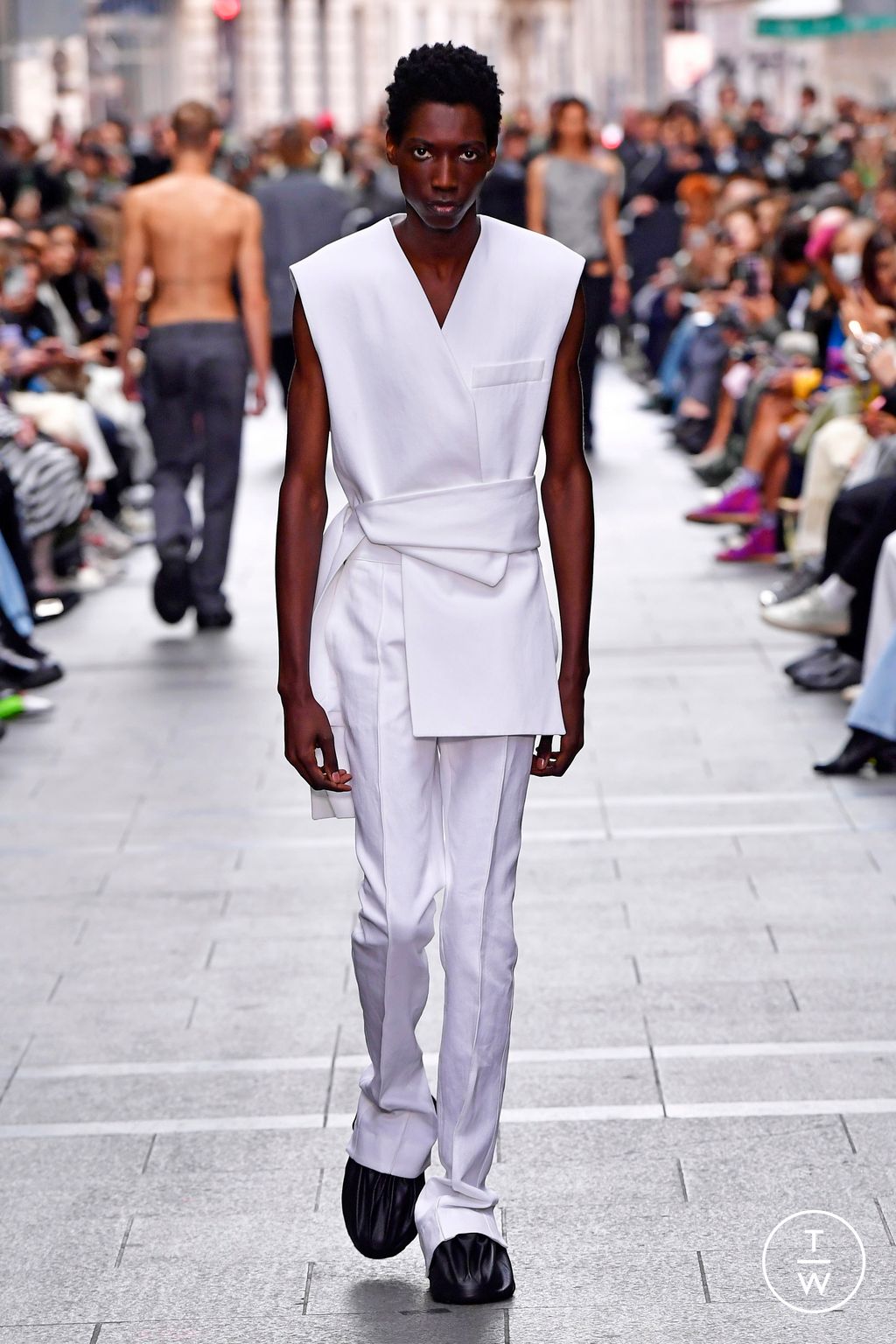 Fashion Week Paris Spring/Summer 2023 look 15 from the GAUCHERE collection womenswear